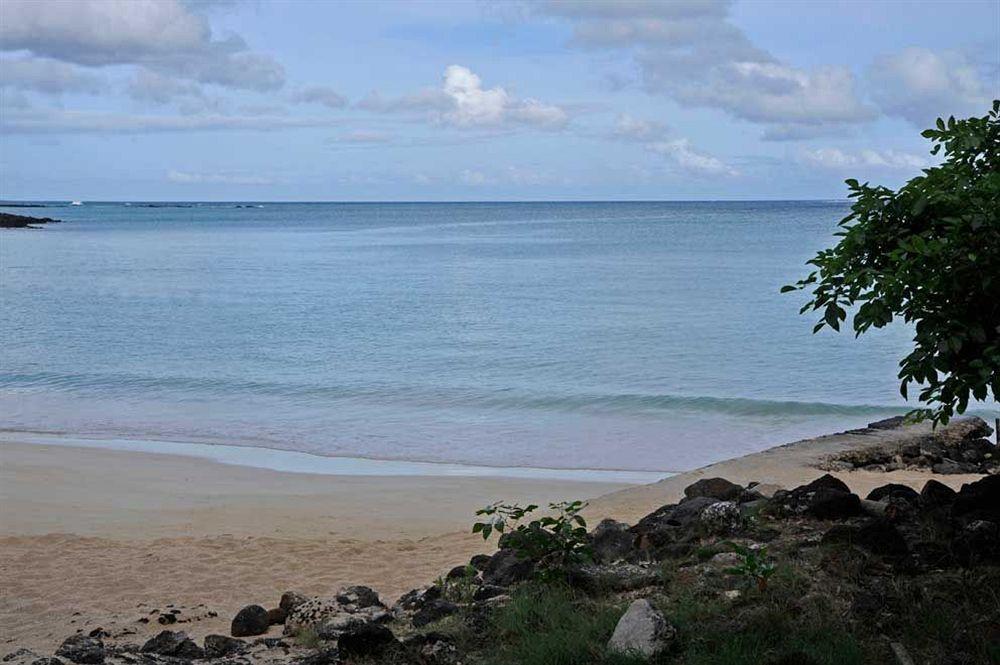 Flowers Of Paradise Pereybere Beach Exterior photo