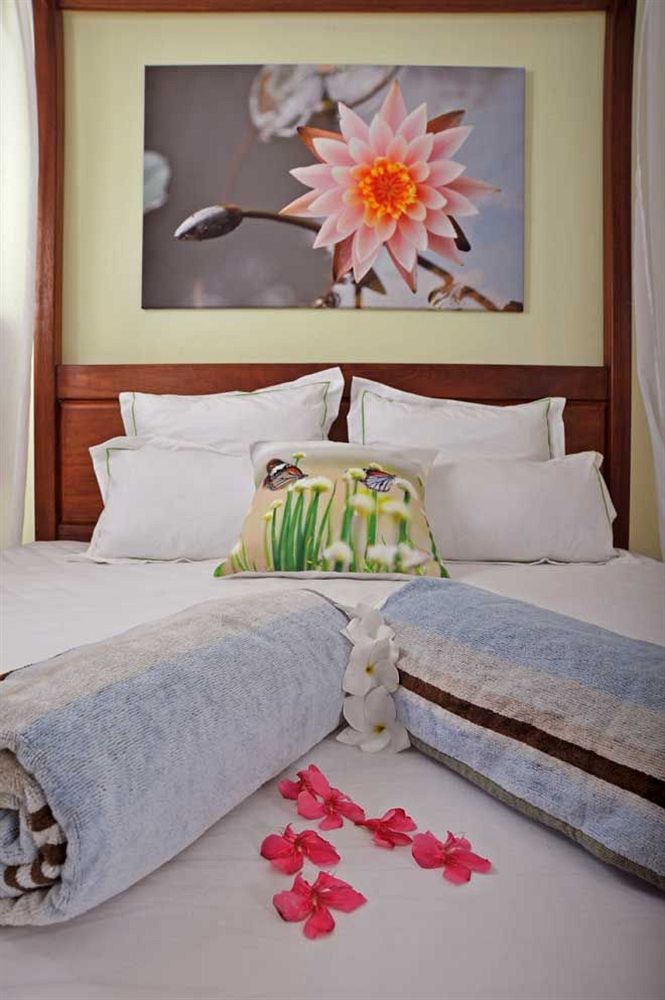 Flowers Of Paradise Pereybere Beach Exterior photo